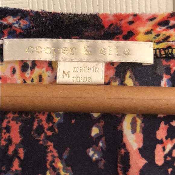 Cooper & Elle Blouse - Picture 2 of 3